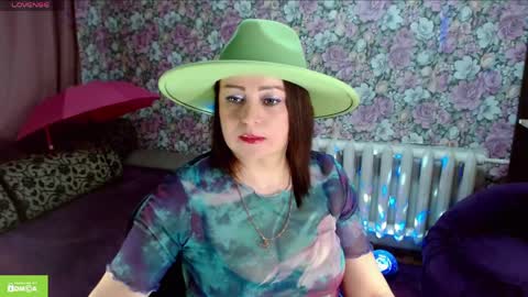 Snapshot of brunette7786 chatting on 04/22/26, 08:32 Julia online show from 04/22/26, 08:32