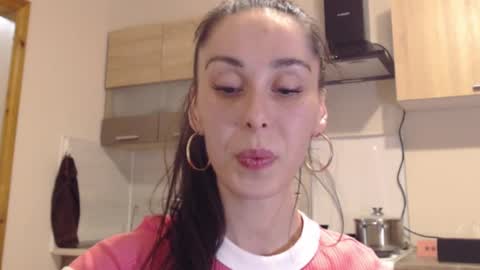 Snapshot of brunettgirl_ chatting on 12/20/24, 06:13 Ellis online show from 12/20/24, 06:13