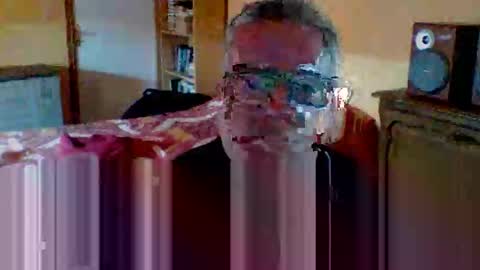 Snapshot of bruno5629 chatting on 10/17/25, 01:03 bruno5629 online show from 10/17/25, 01:03