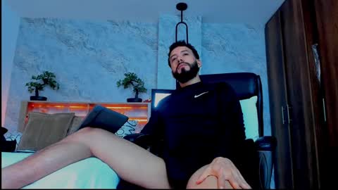 Andres Suarez online show from 03/12/25, 11:44