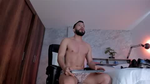 Andres Suarez online show from 10/12/25, 08:08