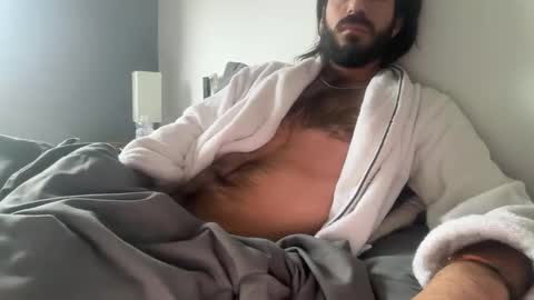 Snapshot of brunobaibe3399 chatting on 04/19/26, 01:43 Sebastian online show from 04/19/26, 01:43