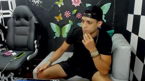 Snapshot of brunocuttie94 chatting on 02/09/25, 07:41 Join my fan club here 150 tokens a month online show from 02/09/25, 07:41