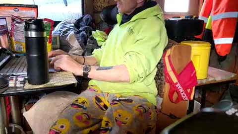 Snapshot of brushsquach chatting on 01/12/25, 05:01 Steve... aka SkinnieDippin aka TimberTramp online show from 01/12/25, 05:01