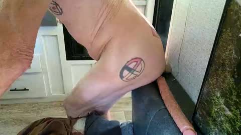 Snapshot of brushsquach chatting on 09/22/25, 06:10 Steve... aka SkinnieDippin aka TimberTramp online show from 09/22/25, 06:10