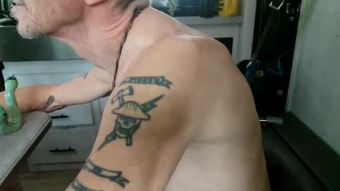 Snapshot of brushsquach chatting on 12/01/25, 06:46 Steve... aka SkinnieDippin aka TimberTramp online show from 12/01/25, 06:46