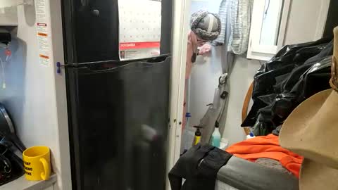 Snapshot of brushsquach chatting on 12/05/25, 06:59 Steve... aka SkinnieDippin aka TimberTramp online show from 12/05/25, 06:59