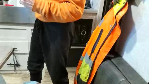 Snapshot of brushsquach chatting on 01/10/26, 11:45 Steve... aka SkinnieDippin aka TimberTramp online show from 01/10/26, 11:45