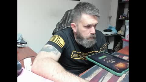Snapshot of brutalmaster1983 chatting on 05/17/26, 05:05 BRUTALMASTER1983 online show from 05/17/26, 05:05