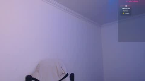 bryamado online show from 04/23/26, 11:42