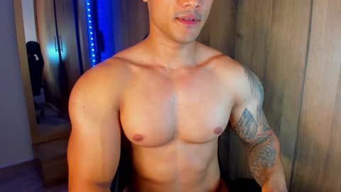 Snapshot of bryan_boy_ chatting on 12/22/24, 01:12 bryan online show from 12/22/24, 01:12