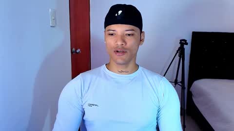 Snapshot of bryan_boy_ chatting on 09/20/25, 05:47 bryan online show from 09/20/25, 05:47