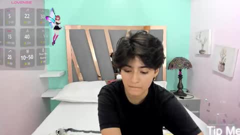 Snapshot of bryce_evans chatting on 10/30/25, 08:53 B R Y C E  online show from 10/30/25, 08:53