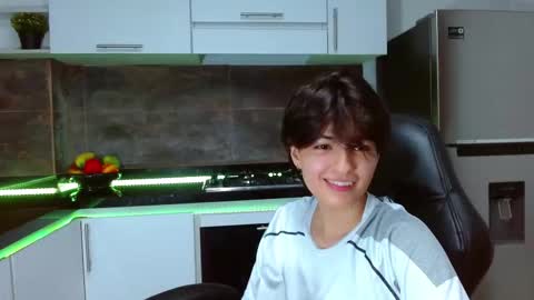 Snapshot of bryce_evans chatting on 11/24/25, 03:12 B R Y C E online show from 11/24/25, 03:12