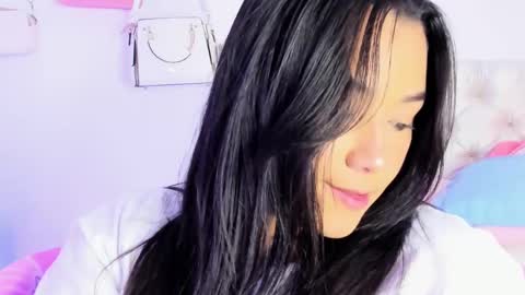 Snapshot of bryonny_ chatting on 02/20/25, 05:18 Carly online show from 02/20/25, 05:18