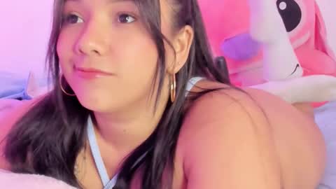 Snapshot of bryonny_ chatting on 12/21/25, 01:40 Carly online show from 12/21/25, 01:40