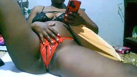 Snapshot of bryvanna_sweet chatting on 02/17/25, 03:20 dee online show from 02/17/25, 03:20