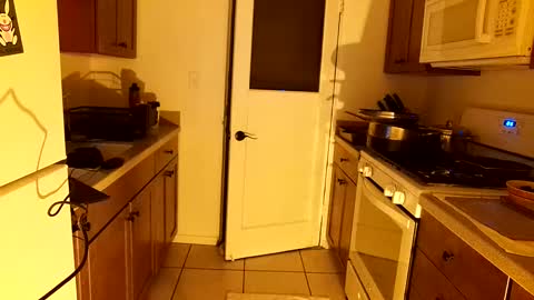 bottom freak online show from 03/04/25, 06:15