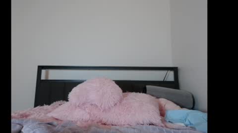 Snapshot of bubble_girl_lo chatting on 05/10/26, 07:02 Queen Lola XXX online show from 05/10/26, 07:02