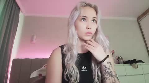 bubblebunny_ online show from 06/10/26, 02:05