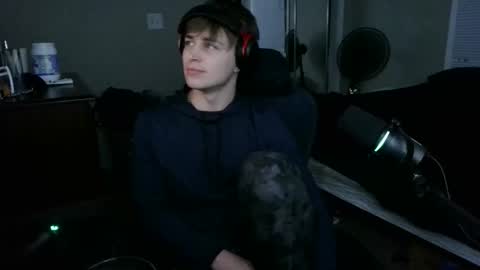 BubblebuttBdn online show from 11/25/25, 05:18