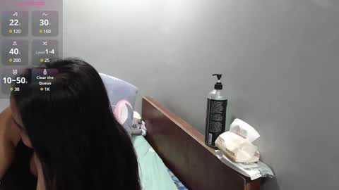 Snapshot of bubblebuttpinay chatting on 02/05/25, 03:55 Sunshine online show from 02/05/25, 03:55