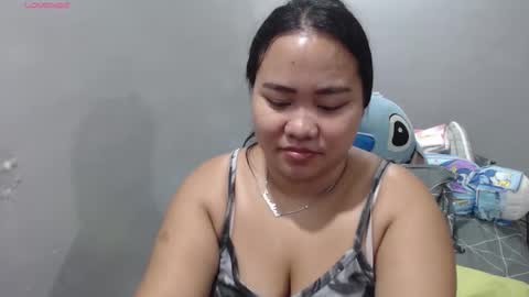 Snapshot of bubblebuttpinay chatting on 09/14/25, 01:32 Sunshine online show from 09/14/25, 01:32