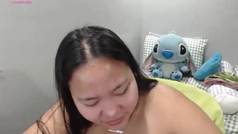 Snapshot of bubblebuttpinay chatting on 10/12/25, 02:32 Sunshine online show from 10/12/25, 02:32