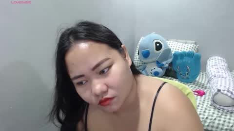 Snapshot of bubblebuttpinay chatting on 10/15/25, 02:33 Sunshine online show from 10/15/25, 02:33