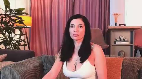 MayaCroft online show from 02/11/25, 12:05