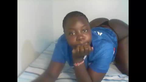 bubbly_ass30 online show from 01/15/26, 04:33