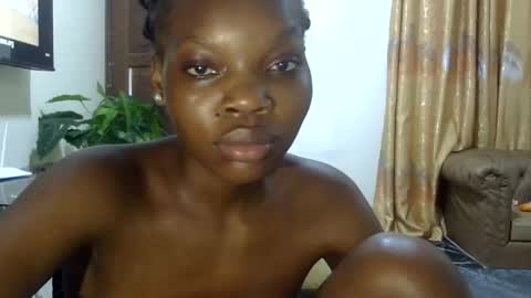 Snapshot of bubblyebony_01 chatting on 06/07/26, 10:46 Lucy online show from 06/07/26, 10:46