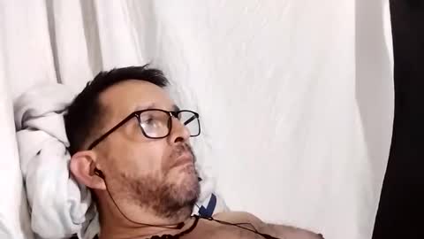 buchs32 online show from 10/30/25, 06:04