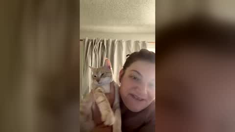 Snapshot of bucketandbandit chatting on 07/18/26, 04:00 bucketandbandit online show from 07/18/26, 04:00