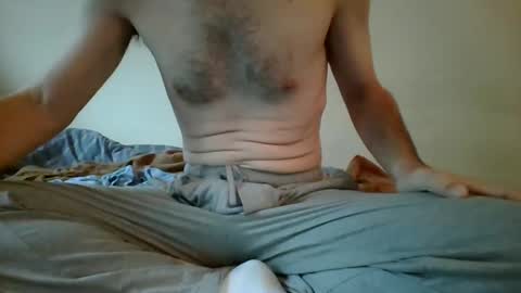 Snapshot of buckeye1990 chatting on 09/24/25, 04:43 B online show from 09/24/25, 04:43