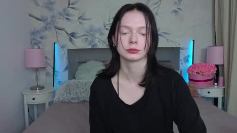 Leona online show from 03/26/26, 11:32