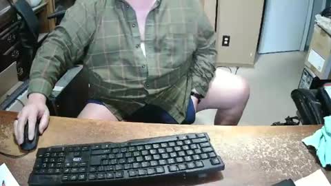 Snapshot of bucku2 chatting on 02/08/25, 08:32 Bucku2 online show from 02/08/25, 08:32