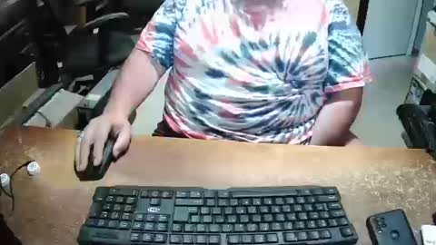 Snapshot of bucku2 chatting on 10/14/25, 10:10 Bucku2 online show from 10/14/25, 10:10