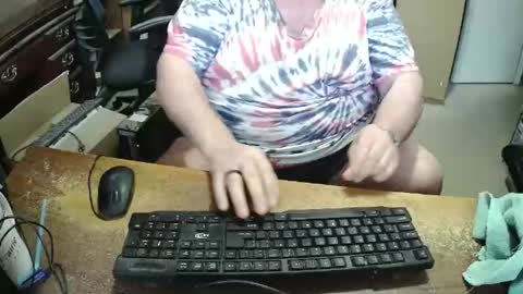 Bucku2 online show from 04/18/26, 07:18