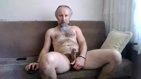 Snapshot of buckwessle chatting on 06/11/26, 12:03 Buck Wessle online show from 06/11/26, 12:03