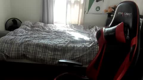 buffsexyman24 online show from 02/28/25, 05:04