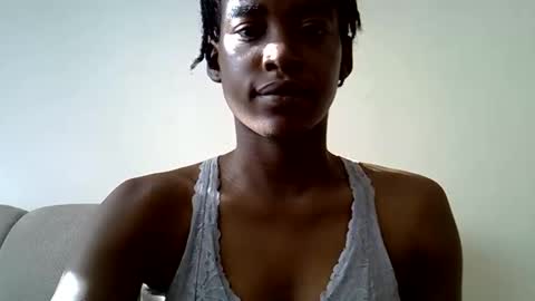 Snapshot of buffybaby_2 chatting on 01/15/26, 05:34 buffybaby_2 online show from 01/15/26, 05:34