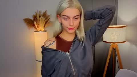 Snapshot of buffycabler chatting on 11/20/25, 08:30 buffycabler online show from 11/20/25, 08:30