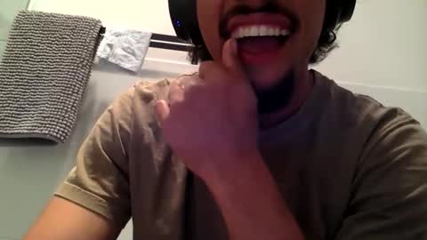 Snapshot of bulaboy27 chatting on 11/17/25, 09:26 meaty man online show from 11/17/25, 09:26