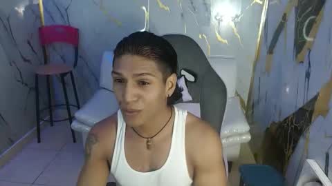 Snapshot of bull_cam chatting on 01/17/26, 03:17 bull_cam online show from 01/17/26, 03:17