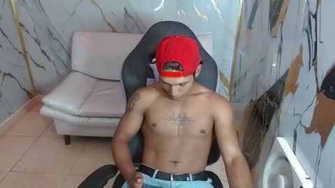 Snapshot of bull_cam chatting on 02/05/26, 02:49 bull_cam online show from 02/05/26, 02:49