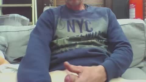 Snapshot of bundy2016 chatting on 05/20/26, 07:14 Dutch cock online show from 05/20/26, 07:14