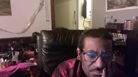Snapshot of bungalowentertainment chatting on 12/20/25, 12:12 Bungalow Entertainment online show from 12/20/25, 12:12
