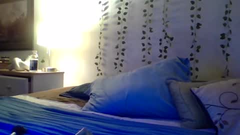 Bunny online show from 09/12/25, 11:37