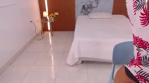 Rossi Hill online show from 03/12/26, 12:00